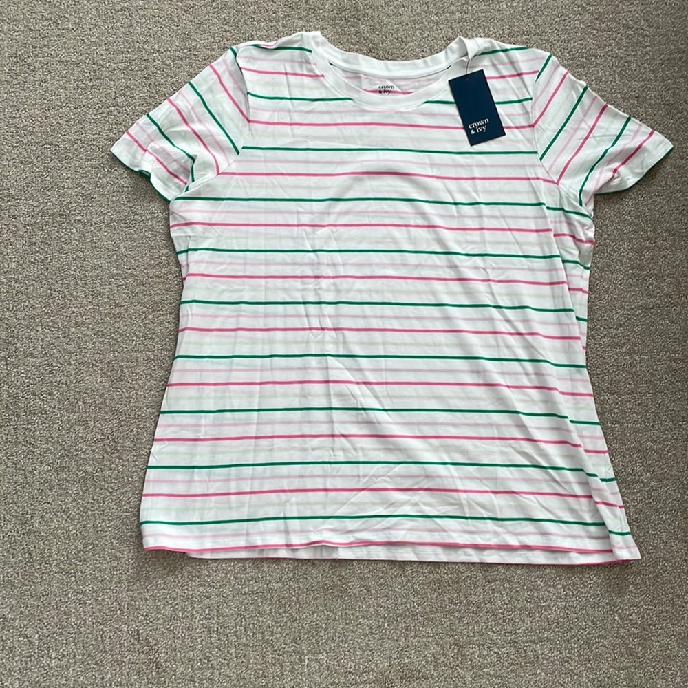 Womens crown and ivy top new with tags